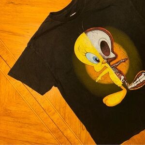 GOAT CREW X LOONEY TUNES TWEETY BIRD VINTAGE WASH T-SHIRT SIZE LARGE BLACK